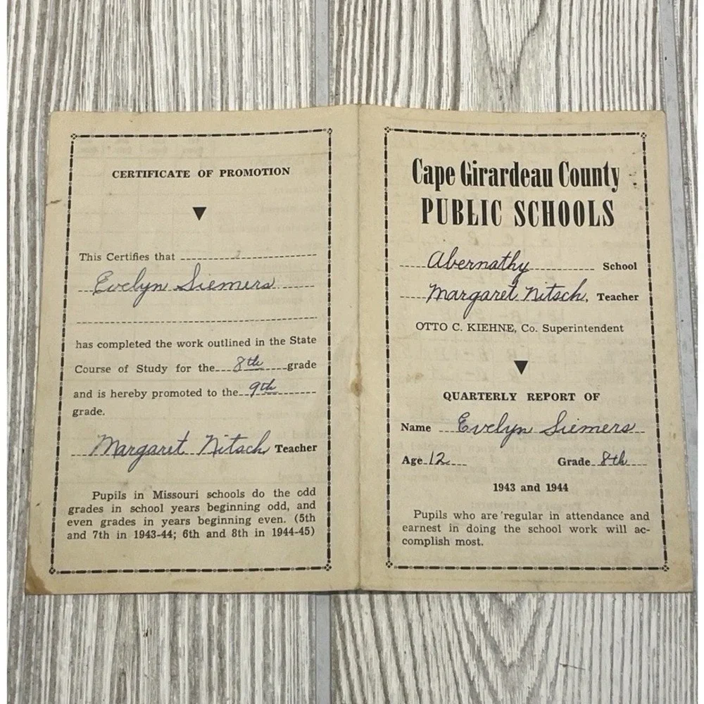 8th Grade Report Card VTG 1943-44 Ephemera Cape Girardeau County MO Handwritten